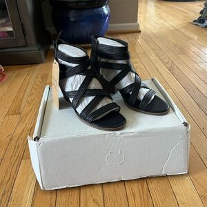 Women's Black Gladiator Sandals Size 11M Strappy Casual